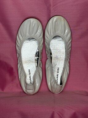 NEW GIANNI BINI WHITE PATENT LEATHER BALLET FLATS SIZE 8.5